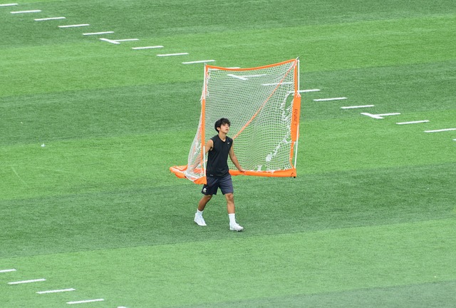 这使得他在 这使得他在