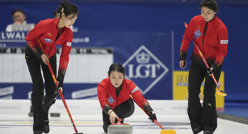 北京男籃正在洽談與曾效力於上海的鋒線球員詹姆斯農納利的合作.